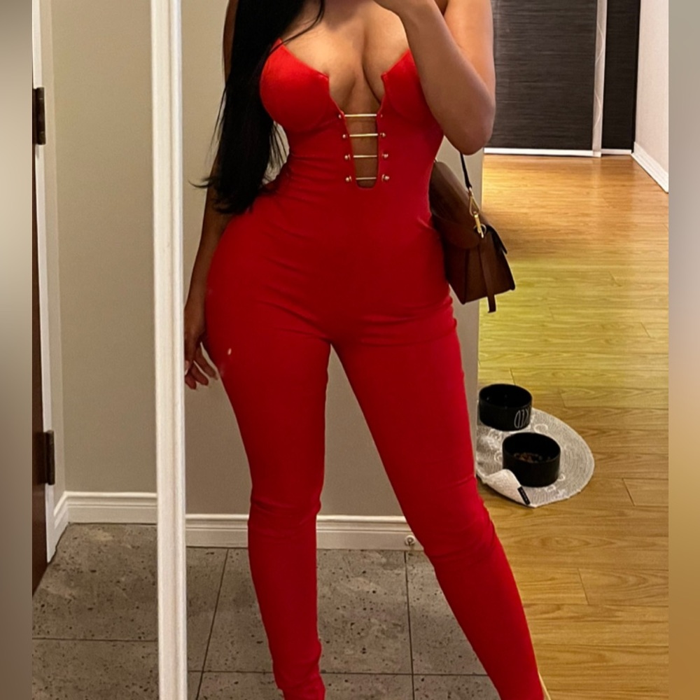 Gorgeous red jumpsuit